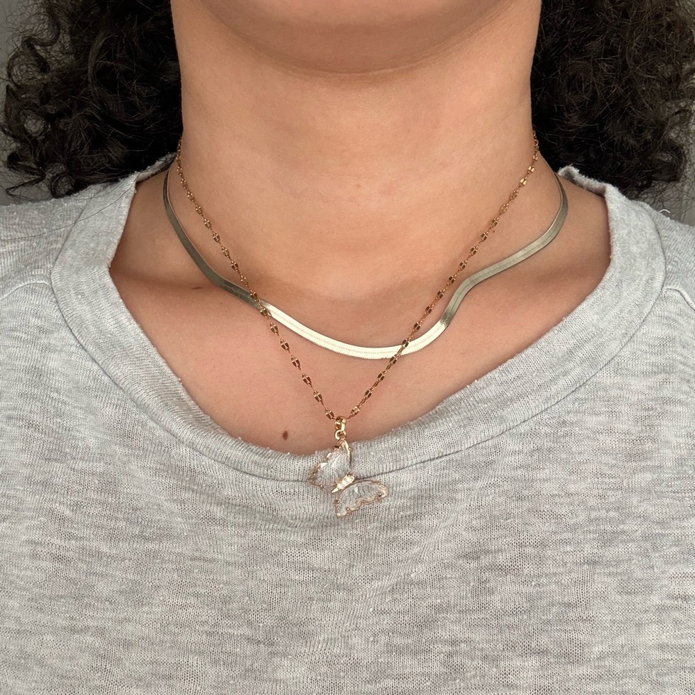 Crystal Butterfly on Gold 16-18” Figaro/Lip Chain